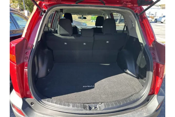 $10995 : 2015 RAV4 LE image 6