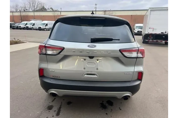 $20296 : Ford Escape 2022 AWD SE 4dr image 6