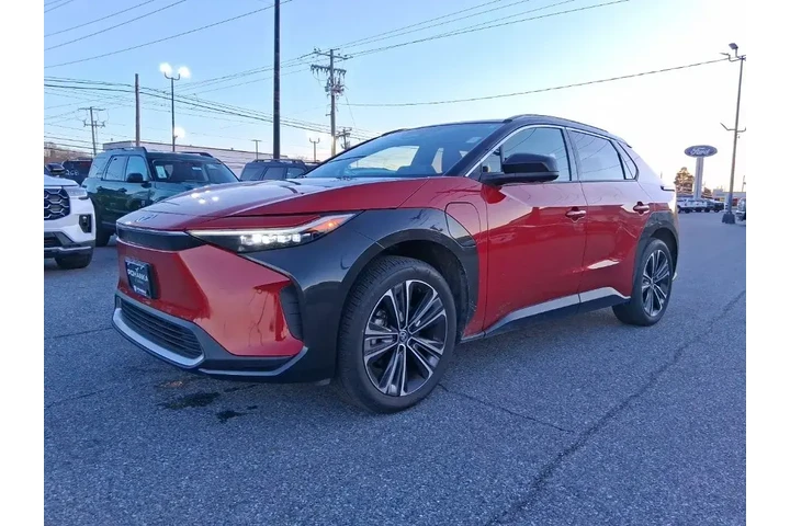 $28901 : Subaru Solterra 2023 AWD Lim image 1