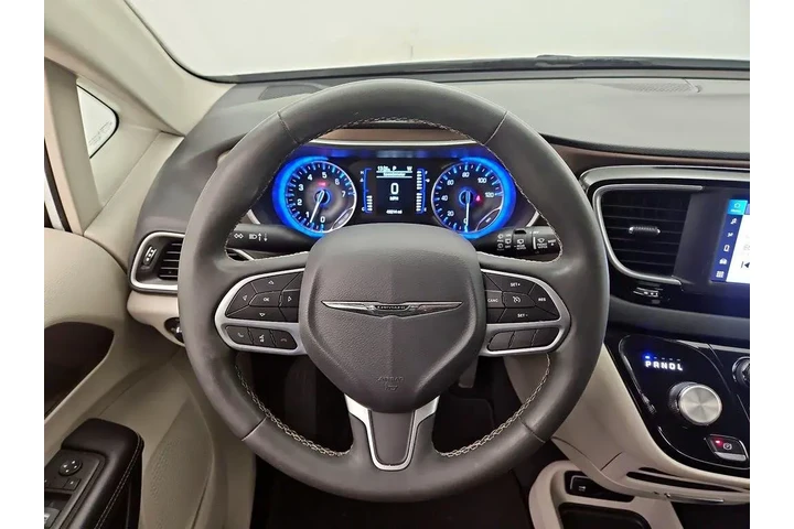 $23998 : Chrysler Voyager 2023 LX 4dr image 10