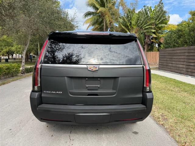 $19950 : 2015 Escalade Premium image 6