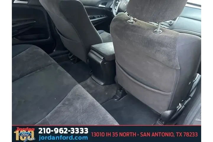 $6798 : Honda Accord 2010 LX 4dr Sed image 7