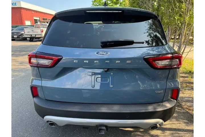 $31700 : Ford Escape Plug-In Hybrid 2 image 7