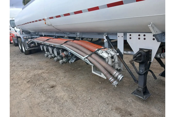 $28000 : VENDO CARGA DE TRAILER (PIPA) image 4