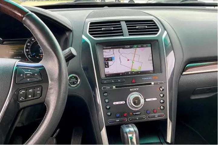 $21388 : Ford Explorer 2016 AWD Plati image 7