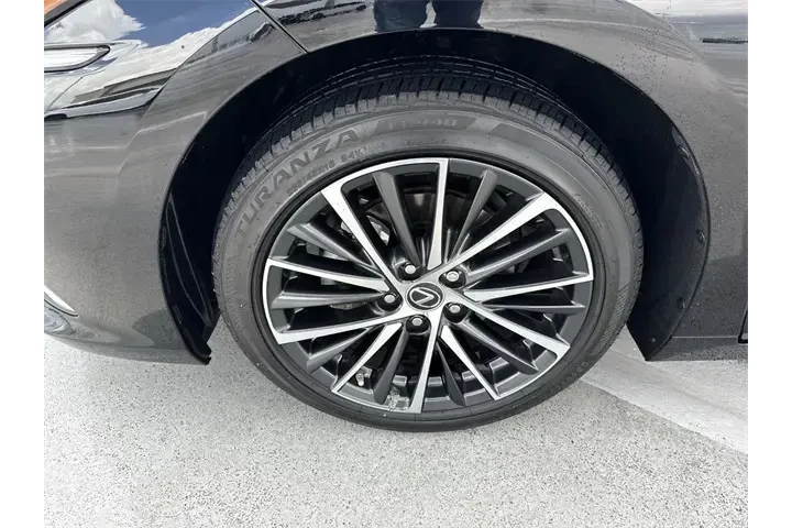 $39588 : Lexus ES 350 2024 4dr Sedan image 10