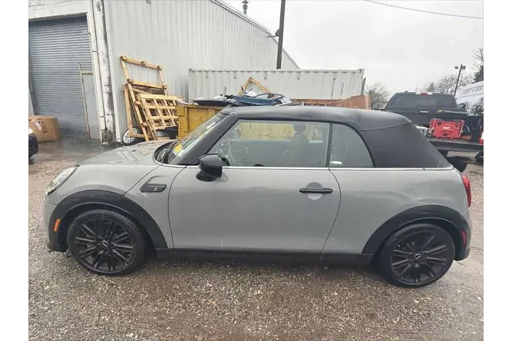 $30943 : MINI Convertible 2023 Cooper image 3