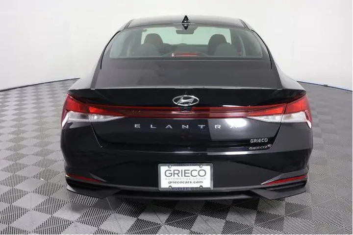 $18695 : Hyundai ELANTRA 2023 SEL 4dr image 6