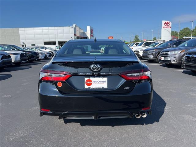 $26490 : PRE-OWNED 2022 TOYOTA CAMRY SE image 6