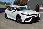 2023 Camry SE en Fresno