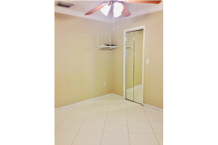 $1200 : Estudio image 5