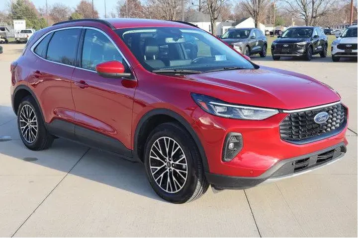 $30990 : Ford Escape Plug-In Hybrid 2 image 3