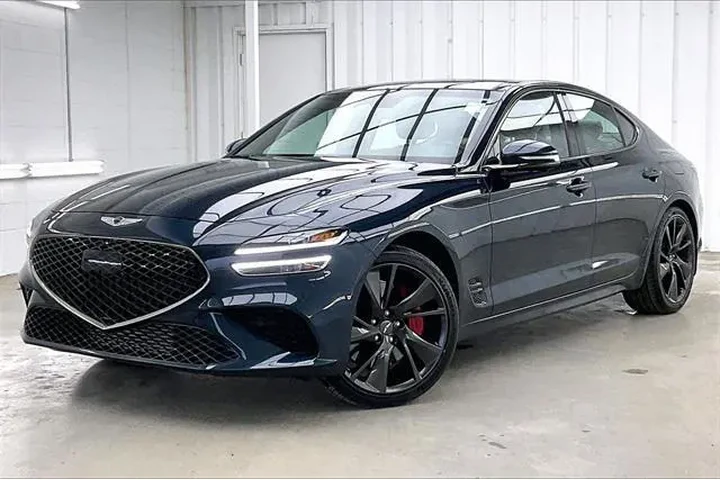 $39990 : Genesis G70 2023 3.3T Standa image 2