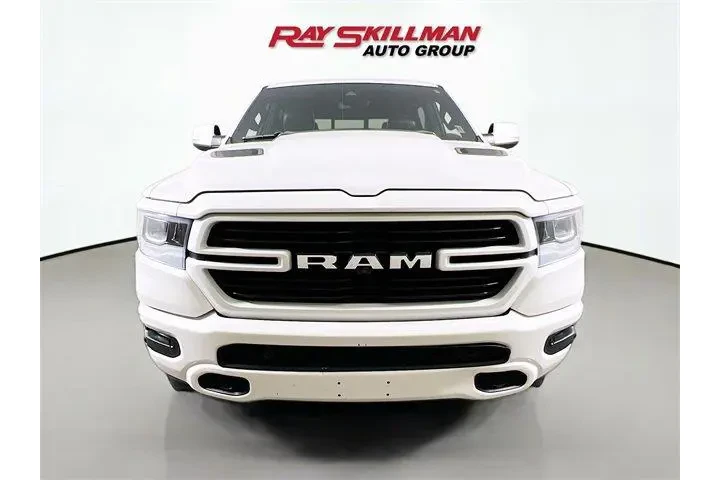$31975 : Ram 1500 2020 4x4 Laramie 4d image 2