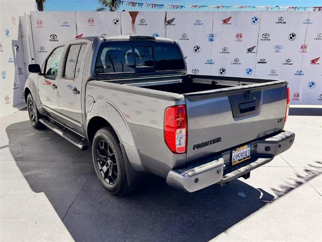 $17995 : Used 2020 Frontier Crew Cab 4 image 5