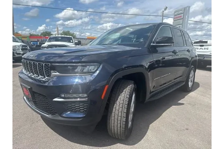 $39867 : Jeep Grand Cherokee 2023 4x4 image 9