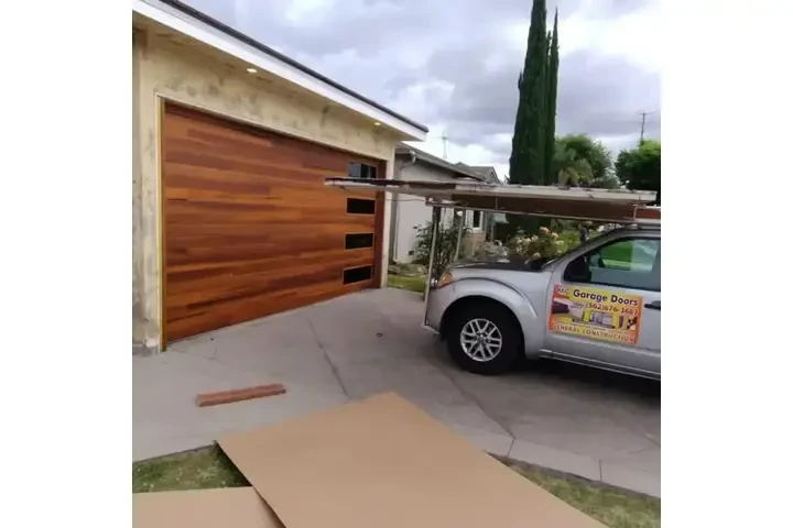 PUERTAS DE GARAGE image 2