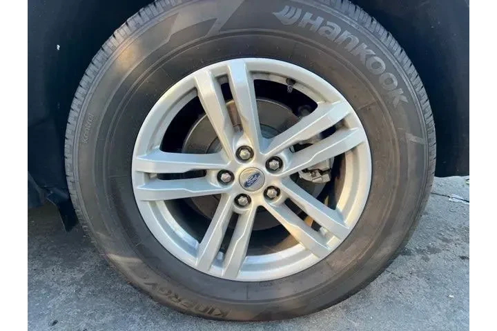 $33988 : Ford Explorer 2024 AWD XLT 4 image 6