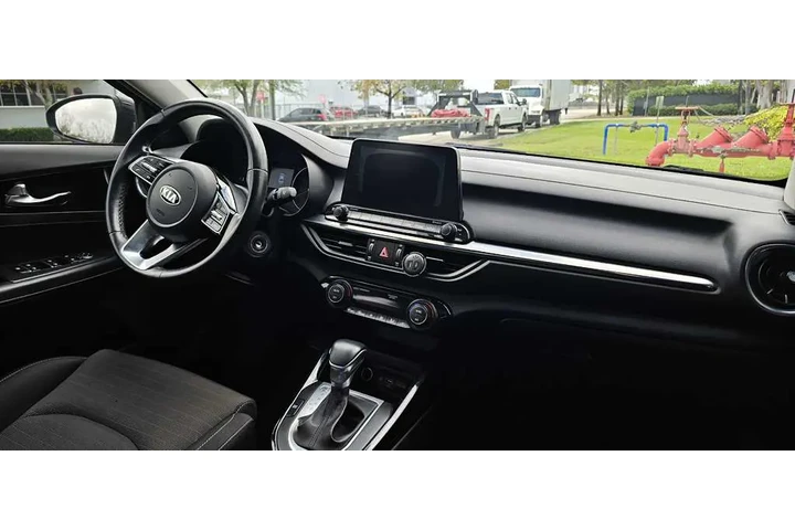 $9500 : Kia Forte 2019 image 1