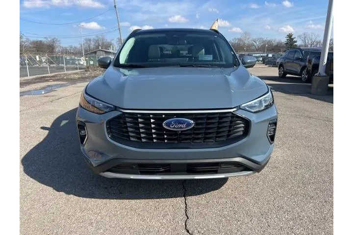 $27565 : Ford Escape 2023 AWD Platinu image 2