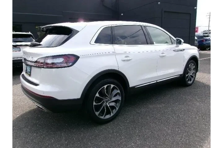 $32996 : Lincoln Nautilus 2021 AWD Re image 6