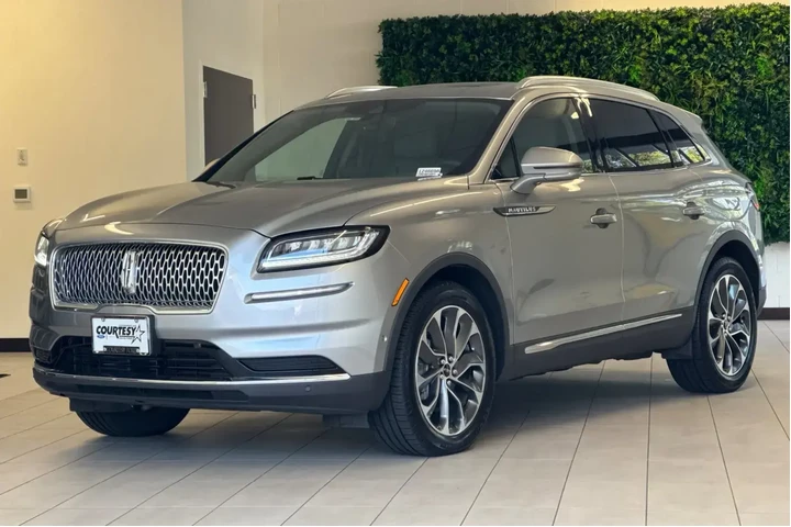 $35806 : Lincoln Nautilus 2023 AWD Re image 8