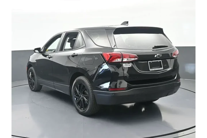 $17990 : Chevrolet Equinox 2024 LS 4d image 4