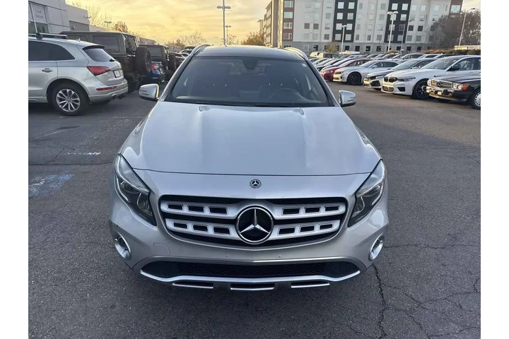 $14910 : 2018 GLA 250 4MATIC SUV image 4