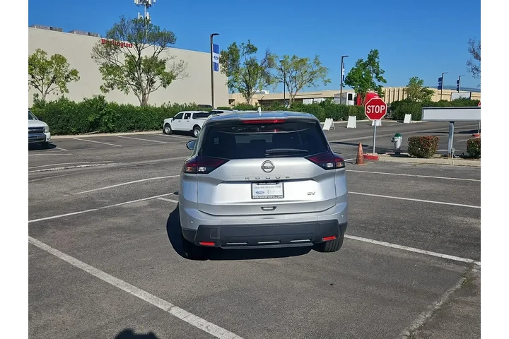 $19500 : Nissan Rogue 2024 SV 4dr Cro image 7