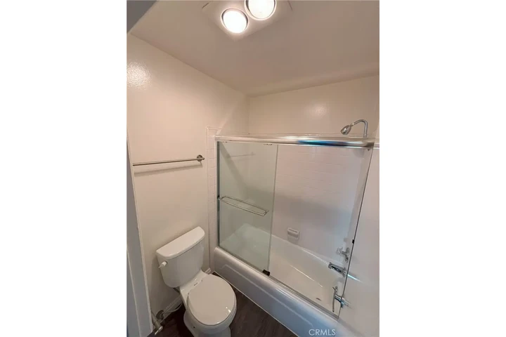 $1100 : La vibrante comunidad de Azusa image 1