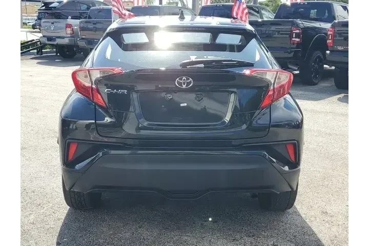 $12995 : Toyota C-HR 2019 LE 4dr Cros image 6