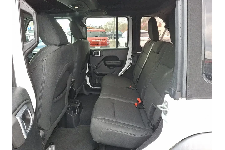 $20300 : Jeep Wrangler Unlimited 2018 image 10