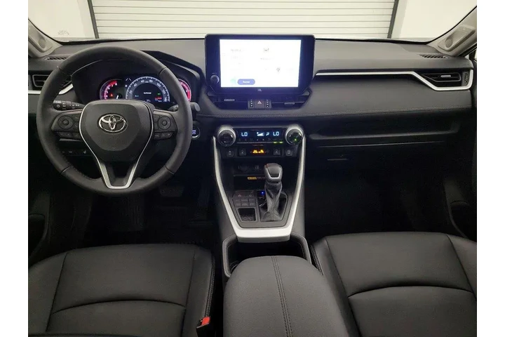 $37998 : Toyota RAV4 2023 AWD XLE Pre image 9