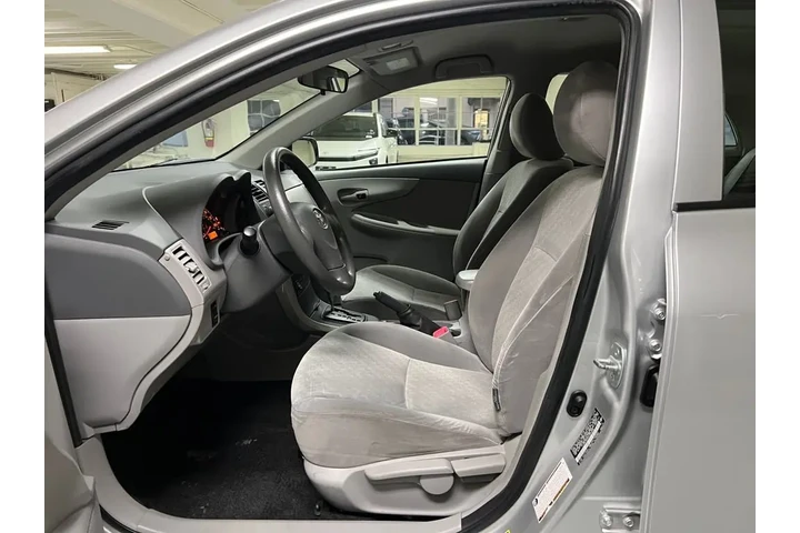 $8988 : 2009 Corolla LE image 10