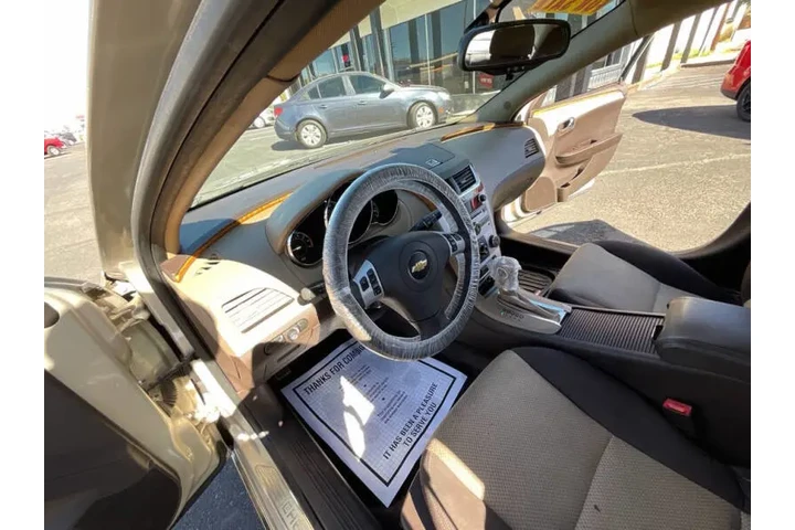 2011 Malibu LT image 8