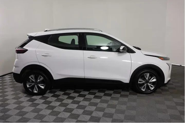 $16999 : Chevrolet Bolt EUV 2023 LT 4 image 9