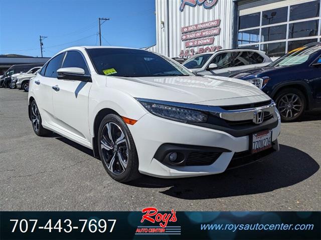 $23995 : 2017 Civic Touring Sedan image 1