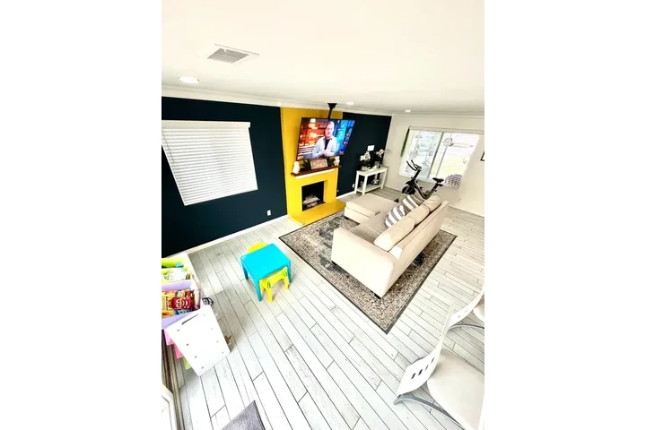 $1500 : Santa Ana - Beautiful 3 bd image 7