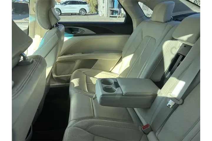 $21995 : Lincoln MKZ 2019 Reserve II image 8