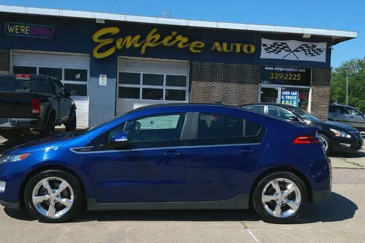$8999 : 2012 Volt Premium image 1