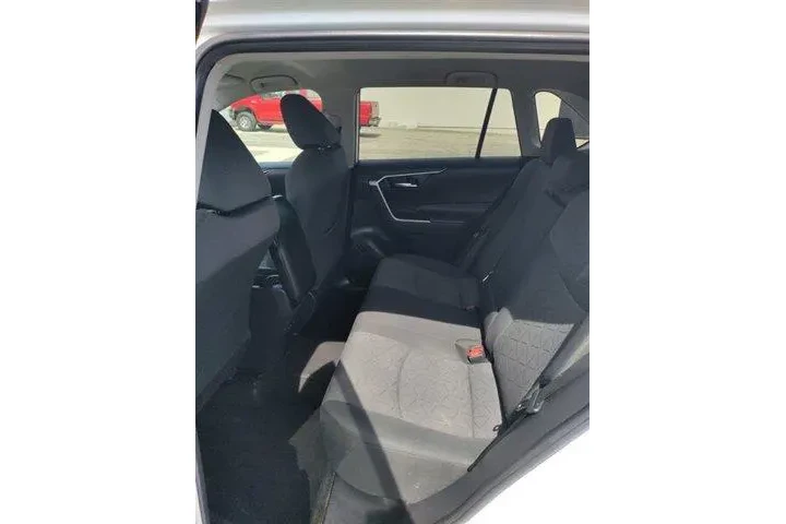 $20888 : Toyota RAV4 2021 XLE 4dr SUV image 6