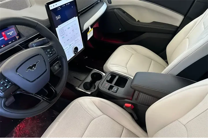$39950 : Ford Mustang Mach-E 2025 Pre image 7