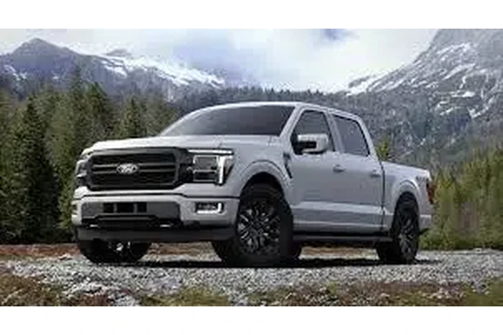$38061 : Ford F-150 2024 4x4 XLT 4dr image 1