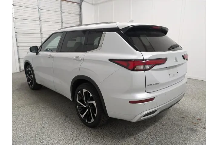 $31897 : Mitsubishi Outlander 2024 AW image 6