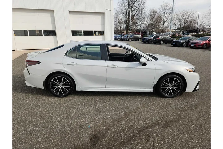 $26995 : Toyota Camry 2023 AWD SE 4dr image 7