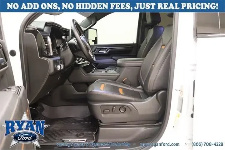 GMC Sierra 2500HD 2024 4x4 A image 8