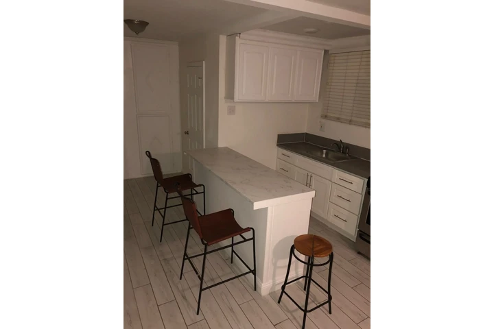 $1600 : Estudio de Renta Moreno Valley image 5