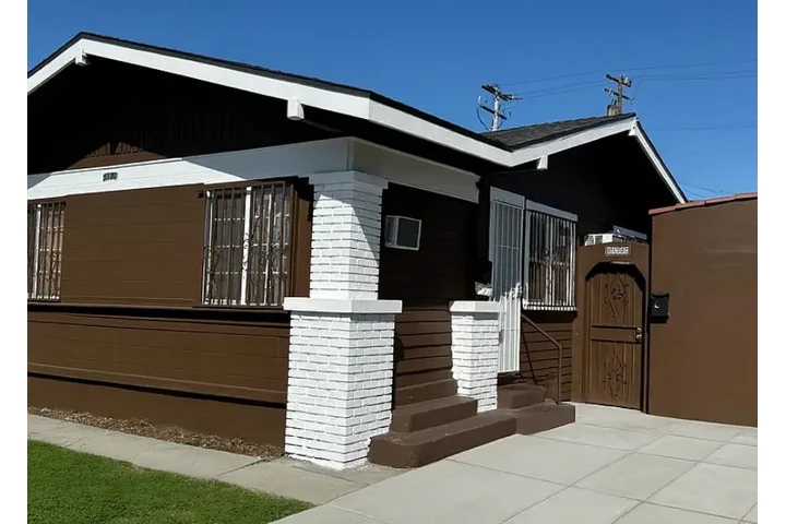 $1799 : Lovely home 4 rent image 1