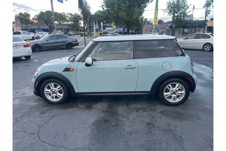 $7995 : 2013 MINI Hardtop Cooper image 9