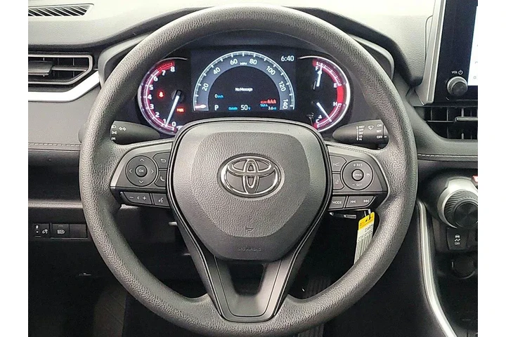 $30998 : Toyota RAV4 2025 AWD LE 4dr image 10